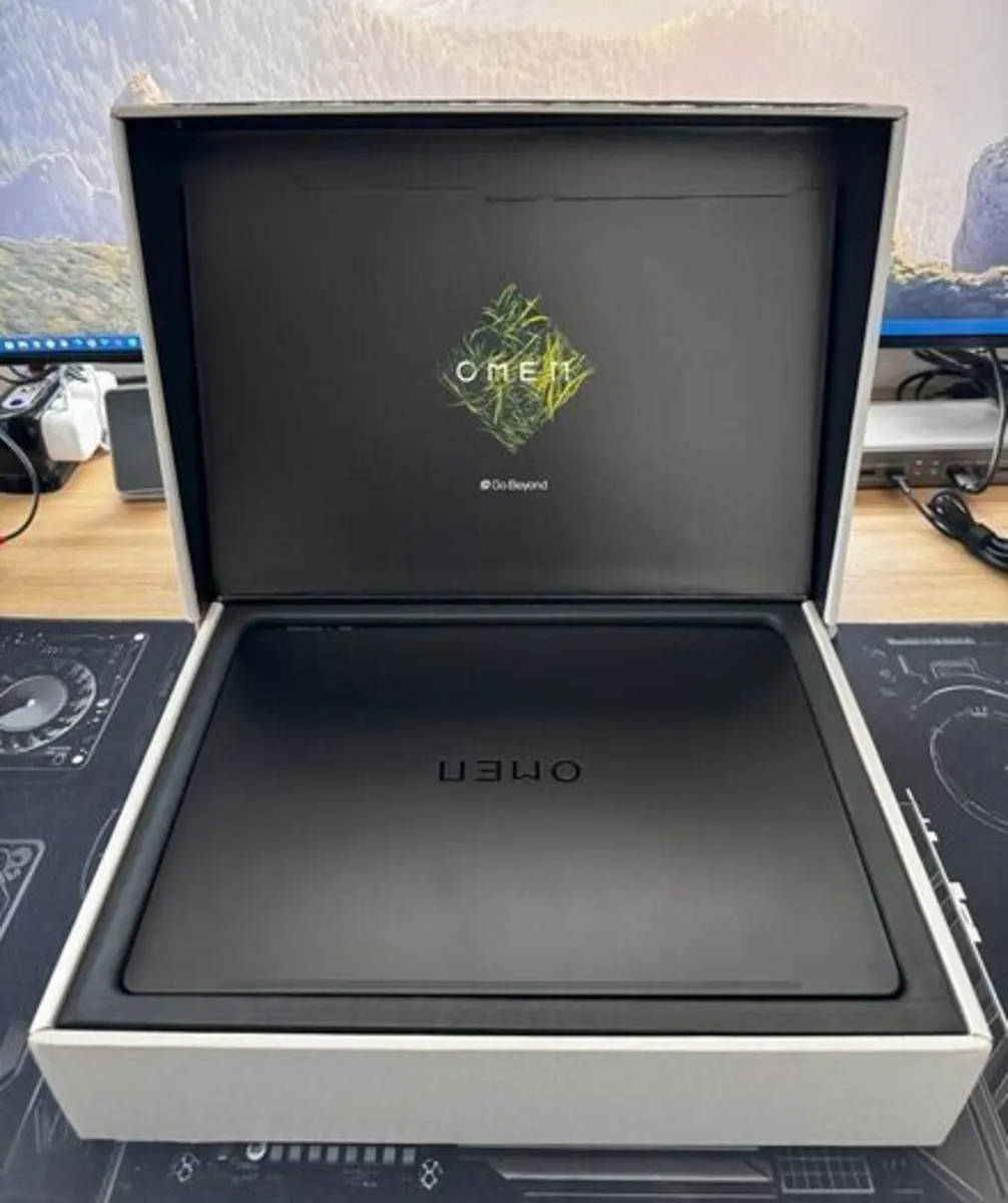 OMEN Transcend 14" Gaming Laptop - Image 3