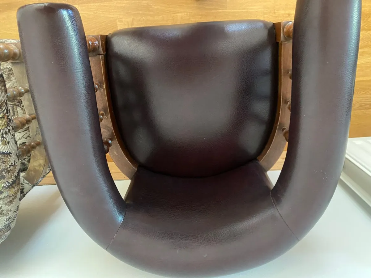 Bucket style chairs - Image 3