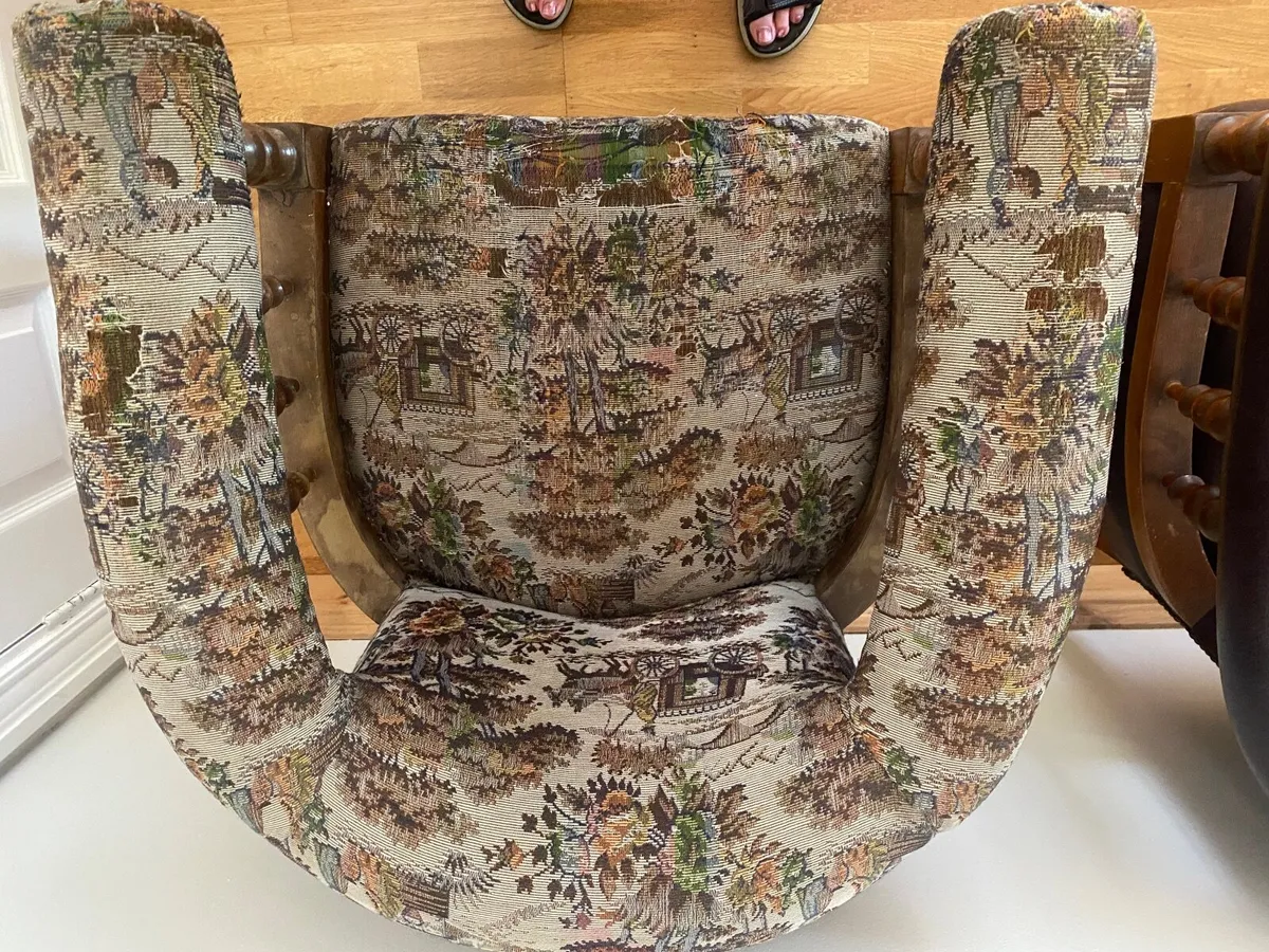 Bucket style chairs - Image 4
