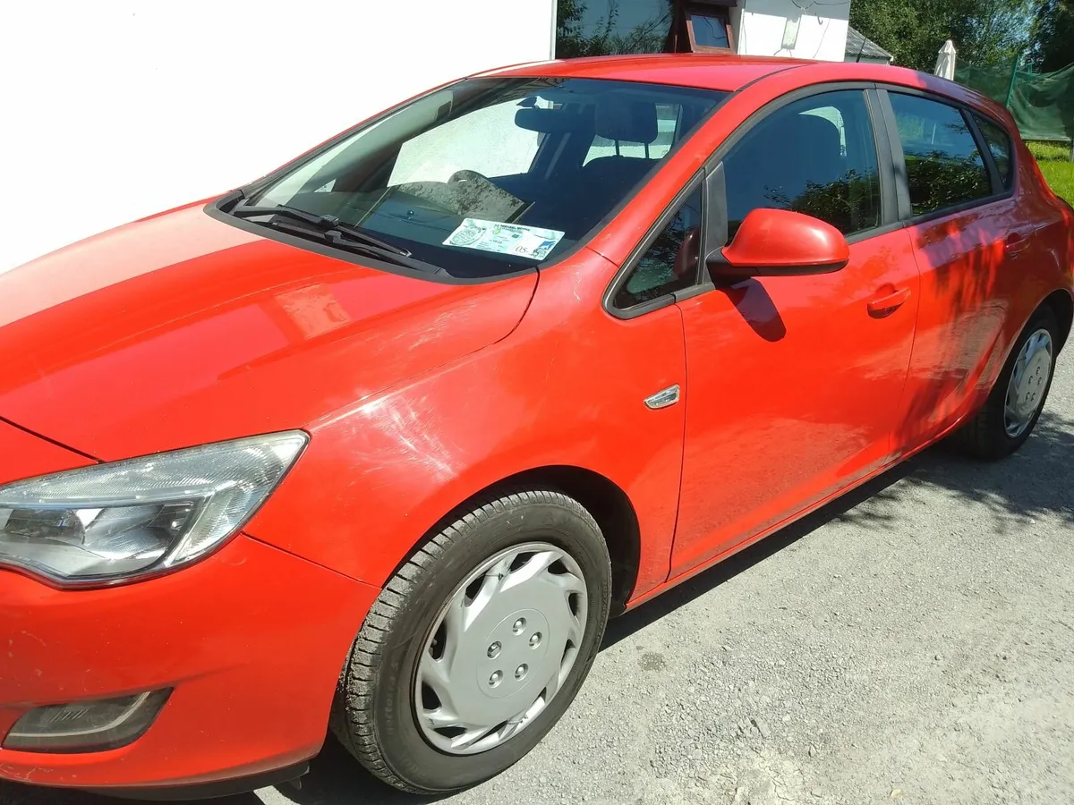 2012 ASTRA DIESEL tax end 08/25 NCT 13/10 2025 - Image 4