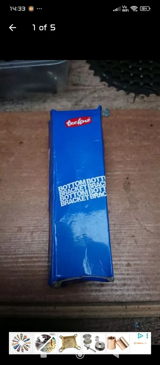 Italian Thread Bottom Bracket × 2 - Image 1