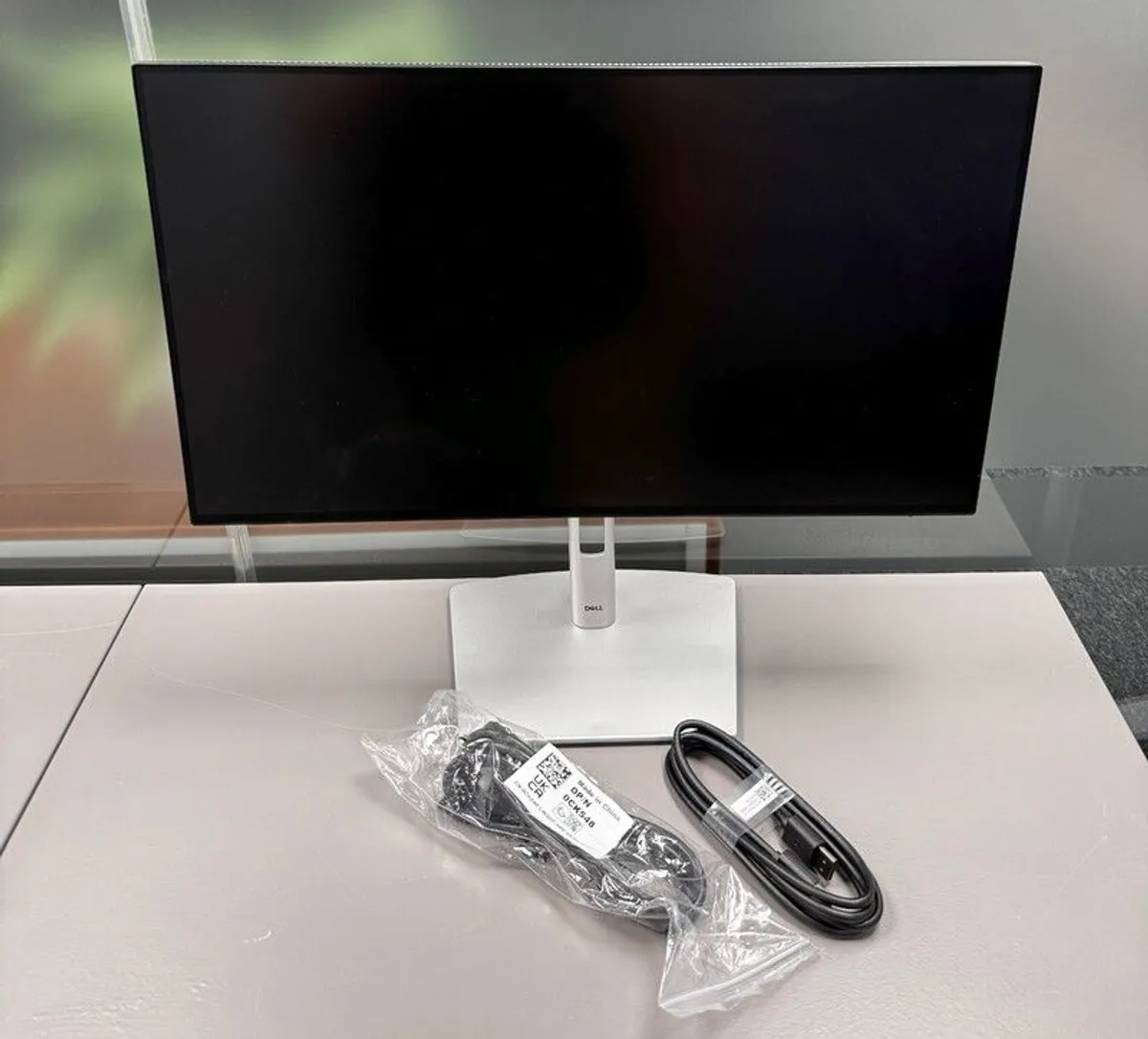 Dell UltraSharp 24" USB-C Hub Monitor - Image 1