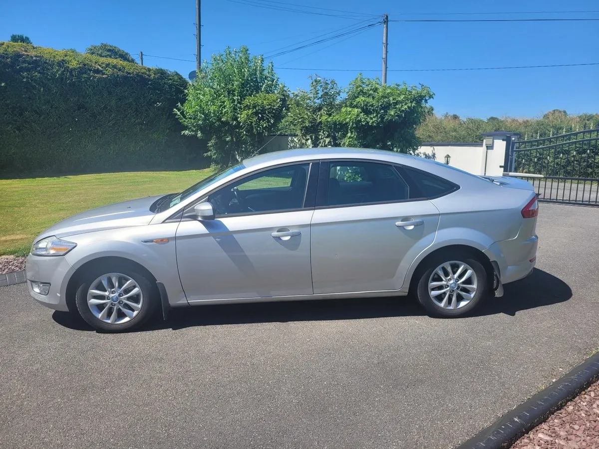 Ford Mondeo 2011 - Image 2