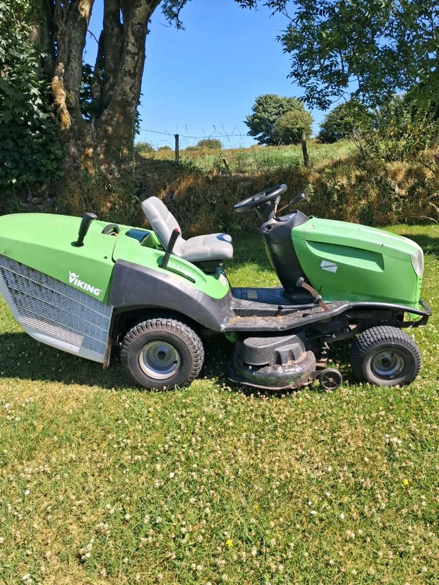 Viking ride on mower - Image 1