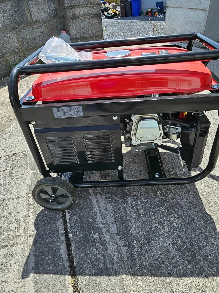 Petrol generator - Image 1