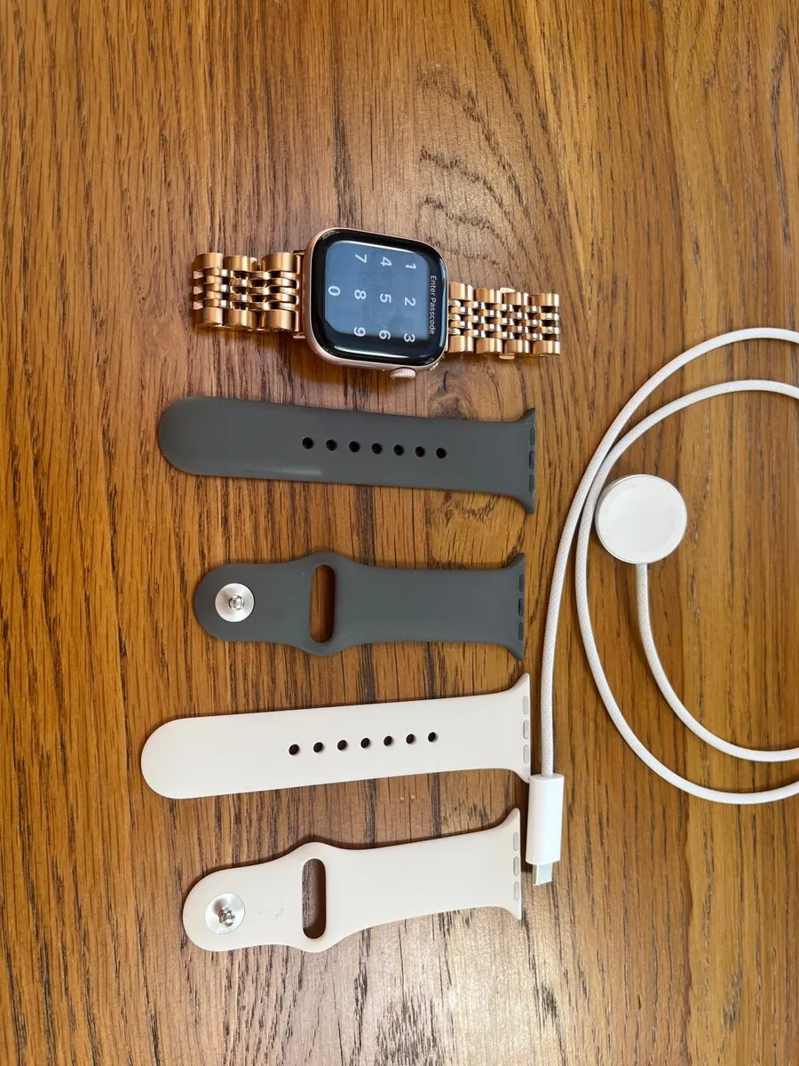 Apple Watch series 10 6mths old with warranty - Image 1