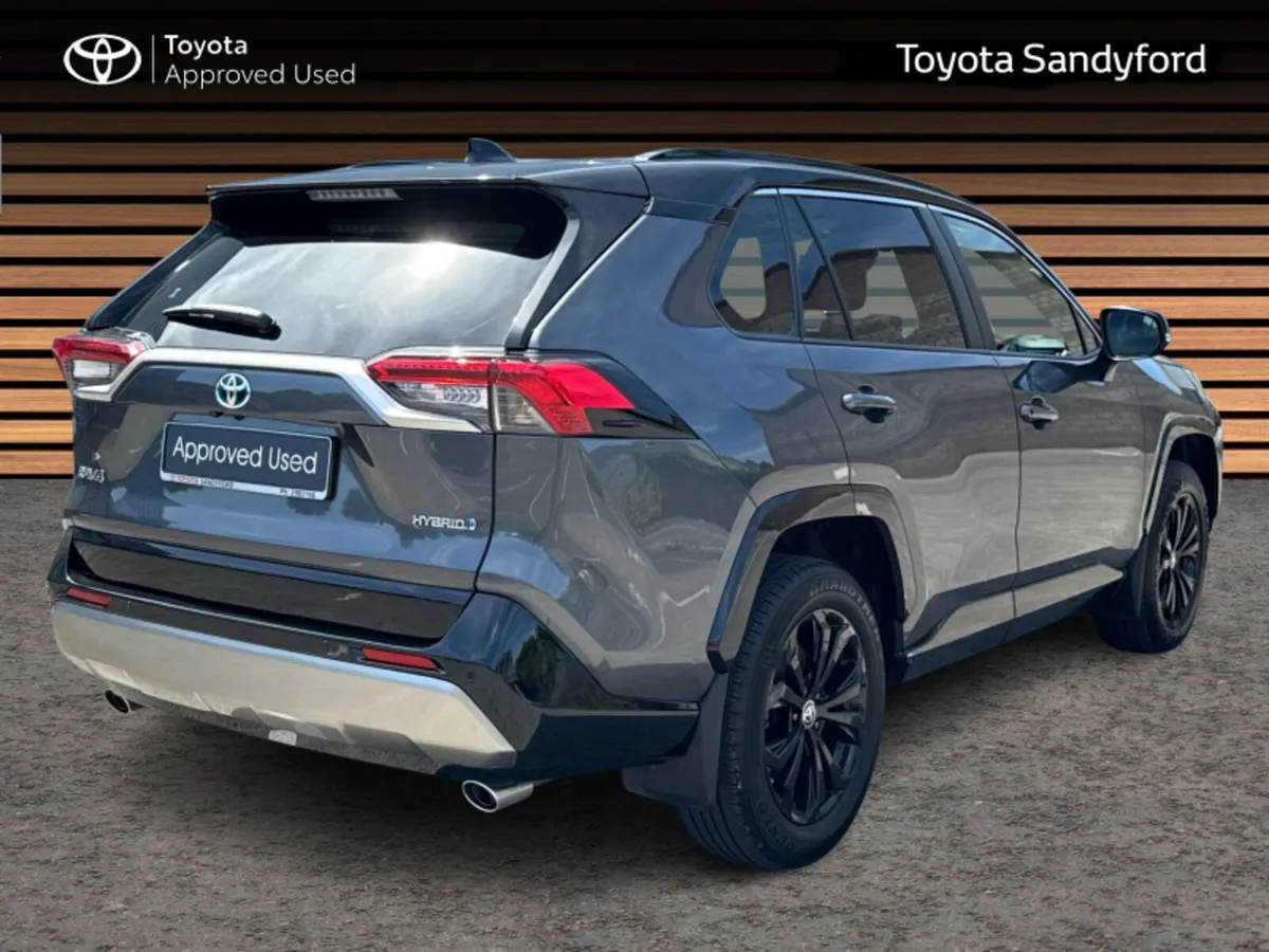 Toyota RAV4 HYBRID SPORT // HEATED LEATHER SEATS / - Image 2