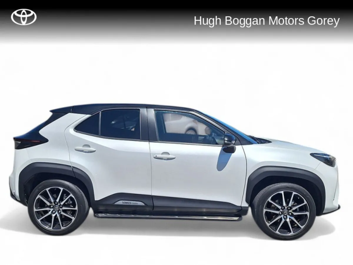 Toyota Yaris CR GR SPORT 4DR AUTO CROSS - Image 3