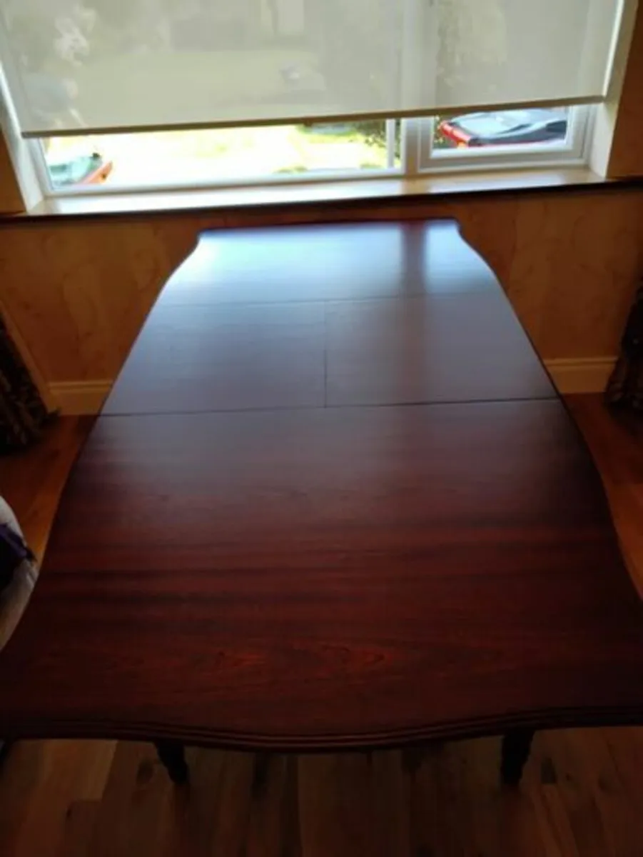 Dining room table - Image 2