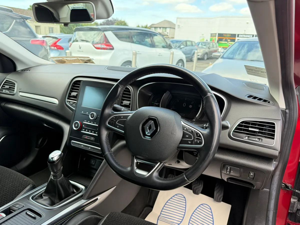 2017 Renault Megane 1.5 DCi Saloon - Low Mileage - Image 4