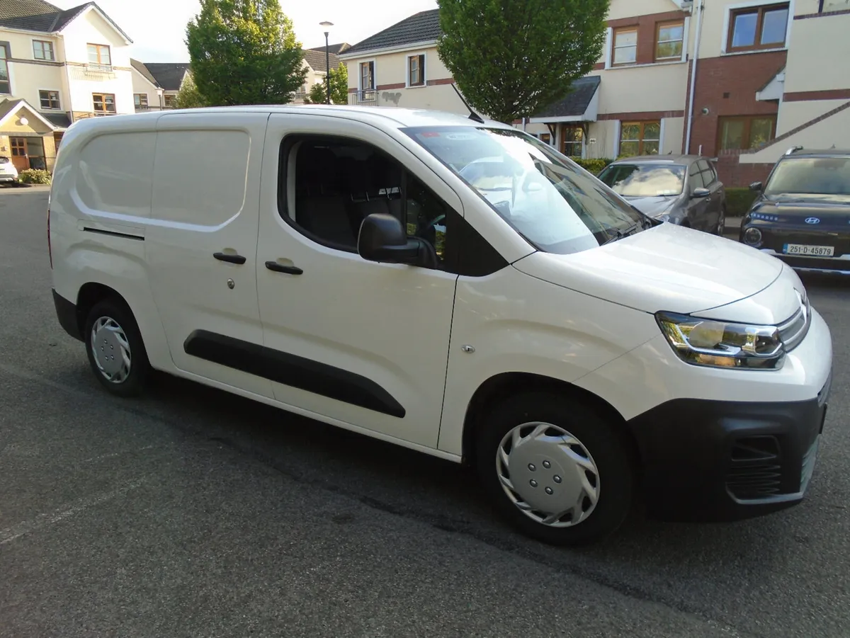 Citroen Berlingo  One Owmer,17650 Total Price. - Image 1