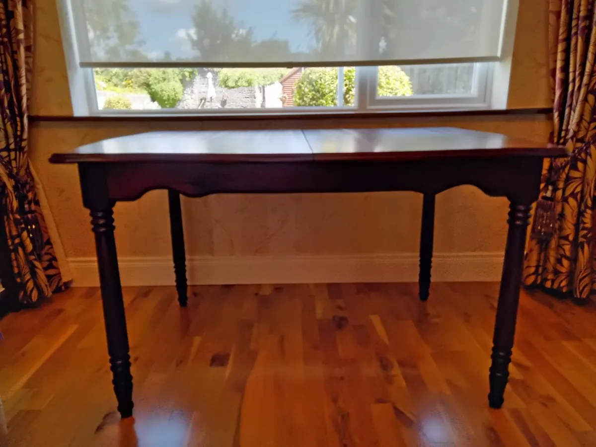Dining room table - Image 3