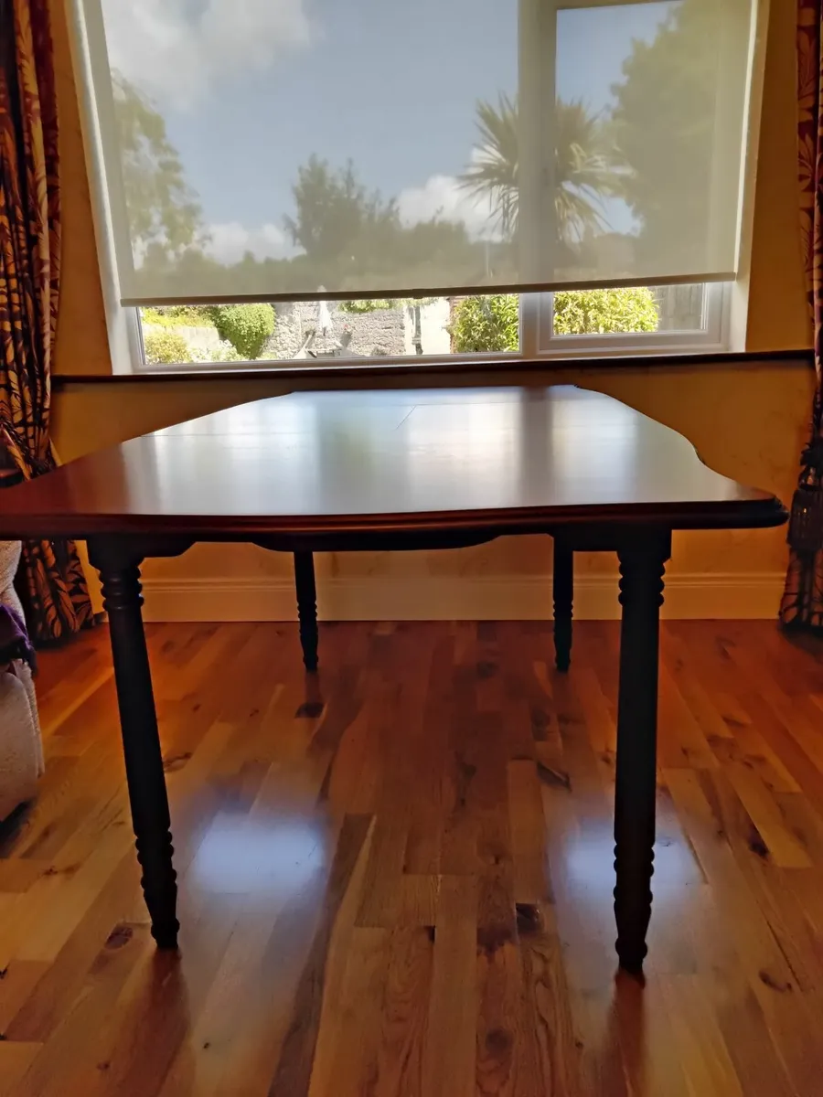 Dining room table - Image 4