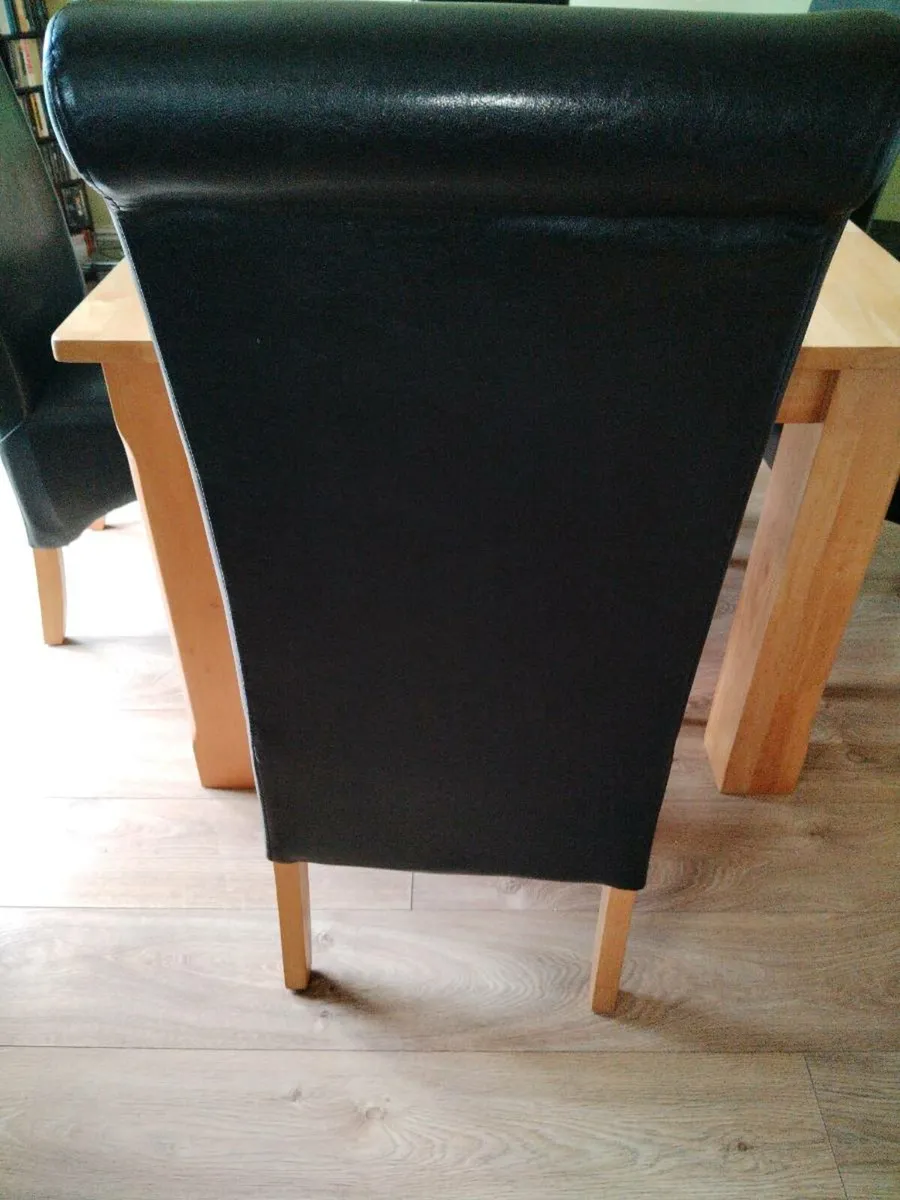 Kitchen/Dining Room Table With 6 Chairs - Image 3