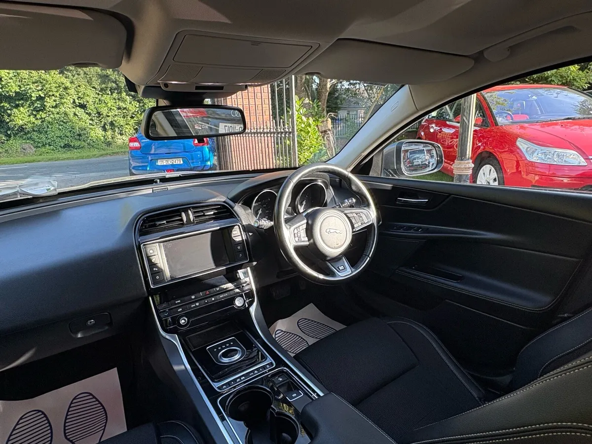 2018 Jaguar XE , Rsport diesel automatic - Image 3