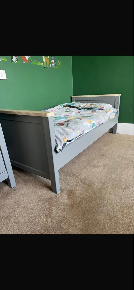 Harwell Mamas & Papas Set - Image 1
