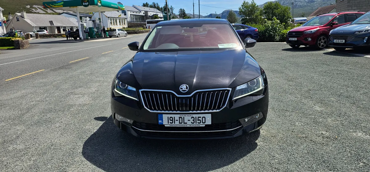 Skoda Superb  2.0 TDI L&K 2019 - Image 2