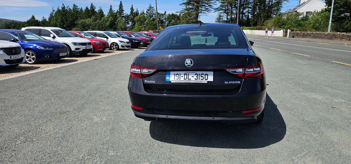 Skoda Superb  2.0 TDI L&K 2019 - Image 3