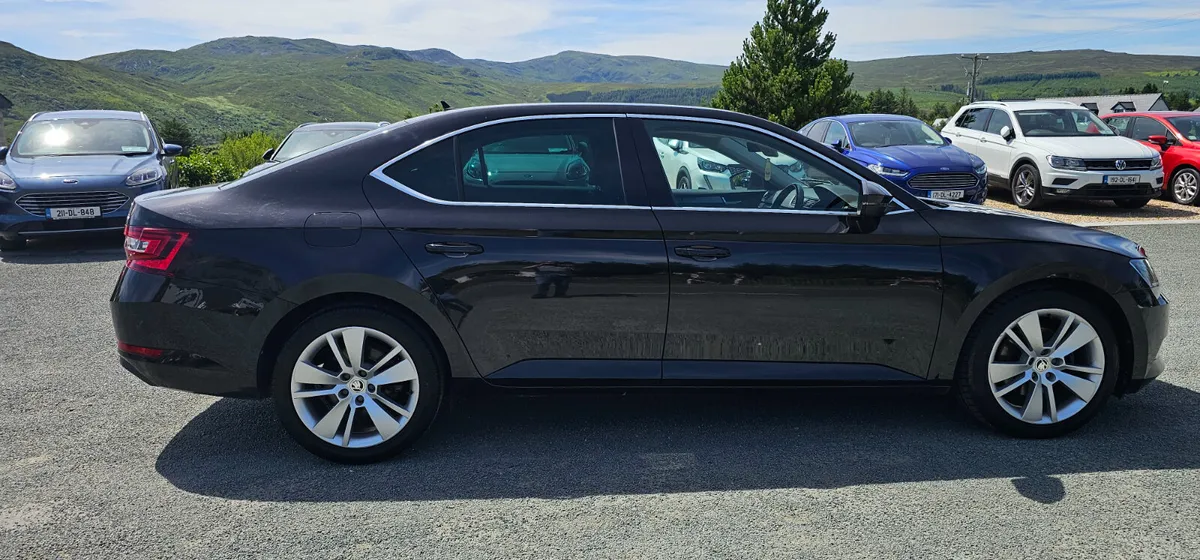 Skoda Superb  2.0 TDI L&K 2019 - Image 4