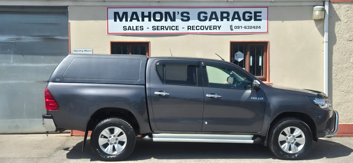 Toyota Hilux 2018 - Image 2