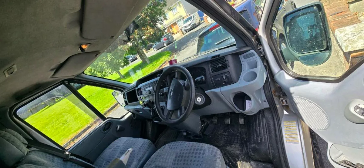 Van to fix or dismantle - Image 2