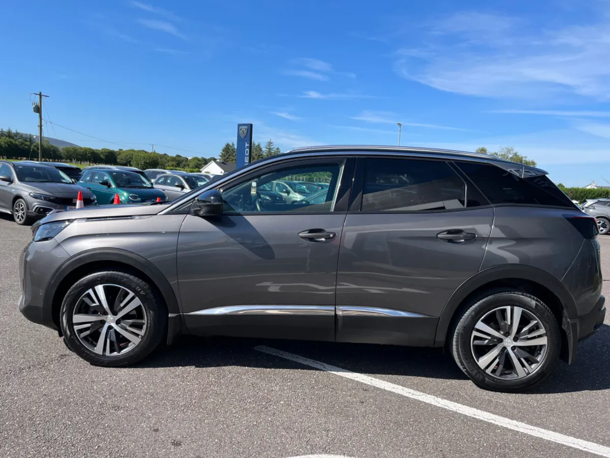 Peugeot 3008 2023 - Image 3