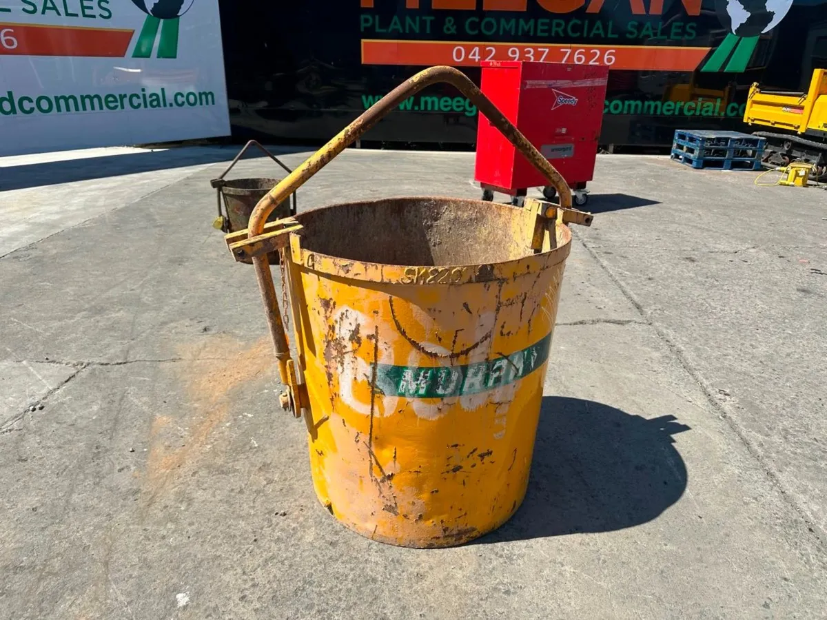Concrete skip POT - Image 2