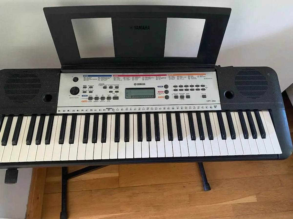 Keyboard and stand - Image 3
