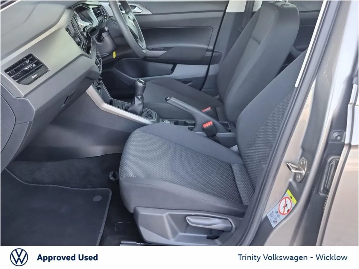 Volkswagen Polo Trendline 1.0 TSI 80hp Stunning H - Image 4