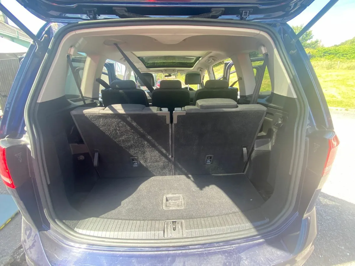 Volkswagen Touran 2017 - Image 3