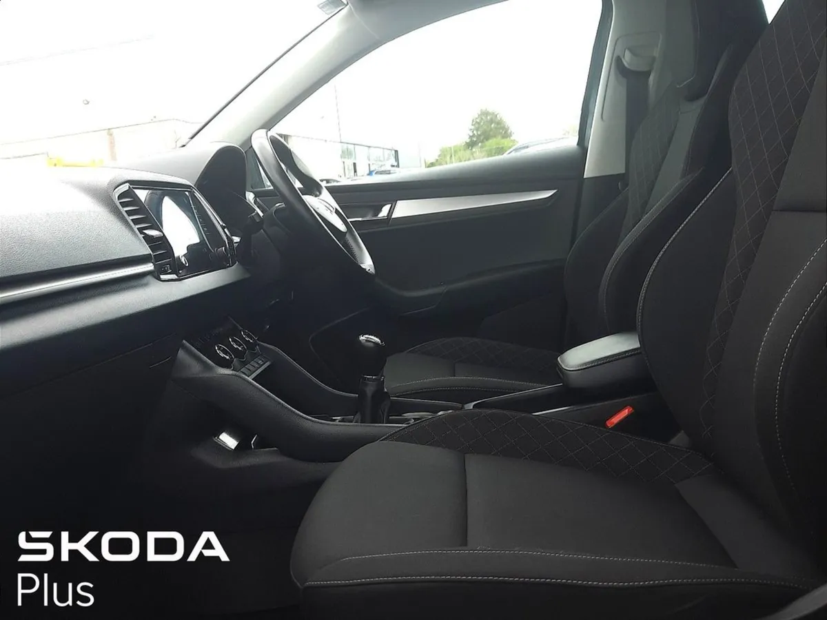 Skoda Karoq  tiny Mileage  Reversing Camera - Image 3