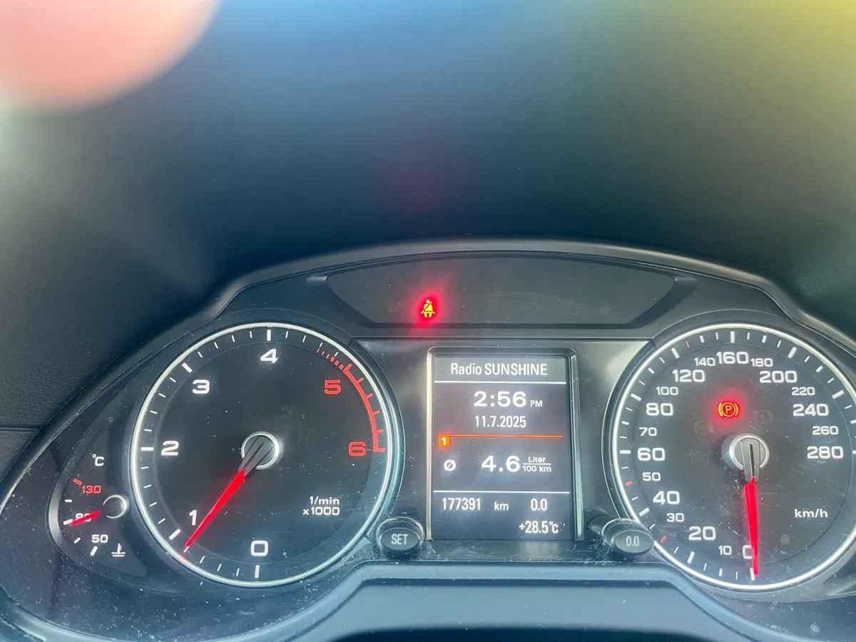 Car - Image 2