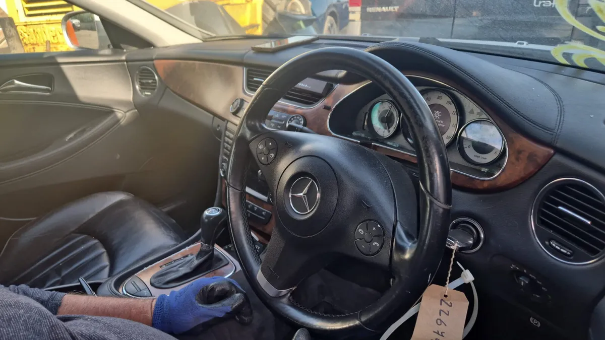 2009 MERCEDES CLS-CLASS  3.0D FOR BREAKING! - Image 4