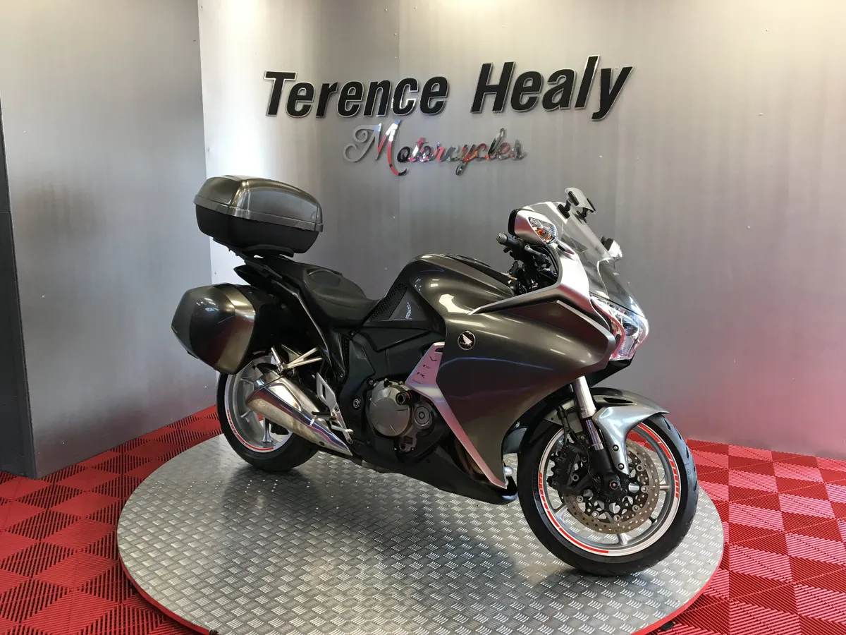 2016 Honda VFR 1200F ''Great Condition'' - Image 1