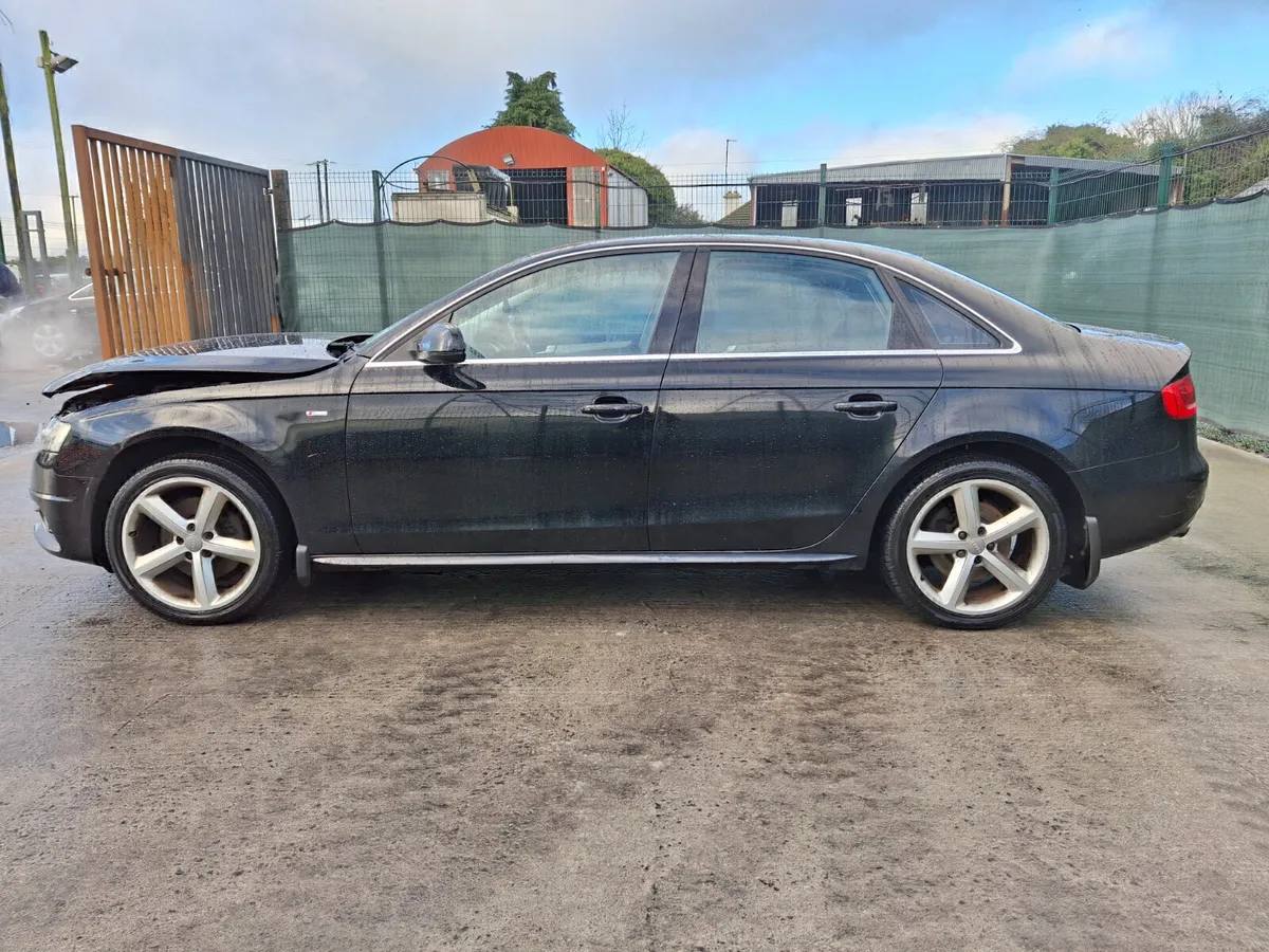 2011 Audi A4 2.0L Diesel - Image 4