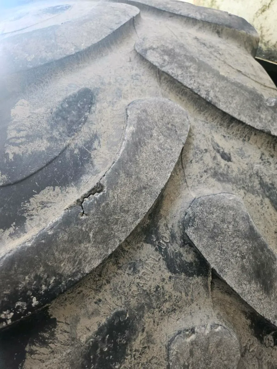 Tractor tyres - Image 1