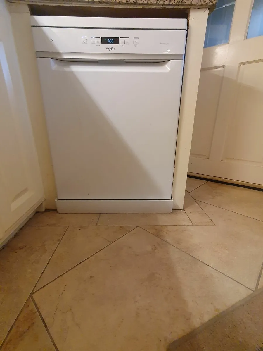 Dishwasher - Image 2