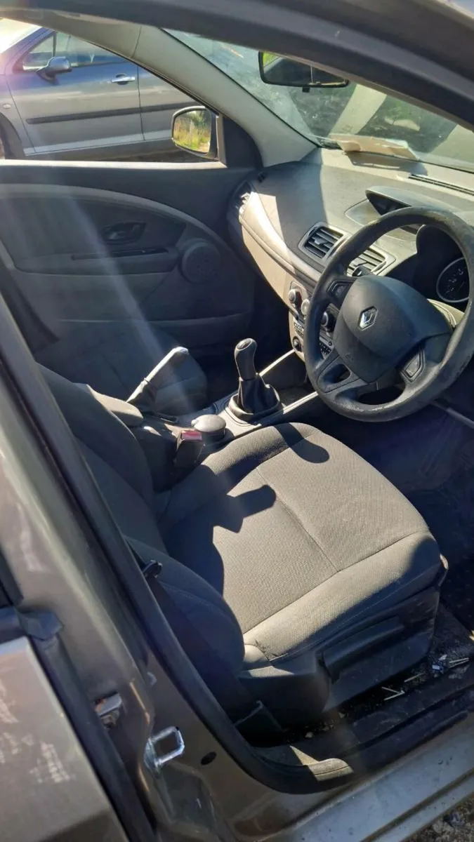 RENAULT FLUENCE - Image 2