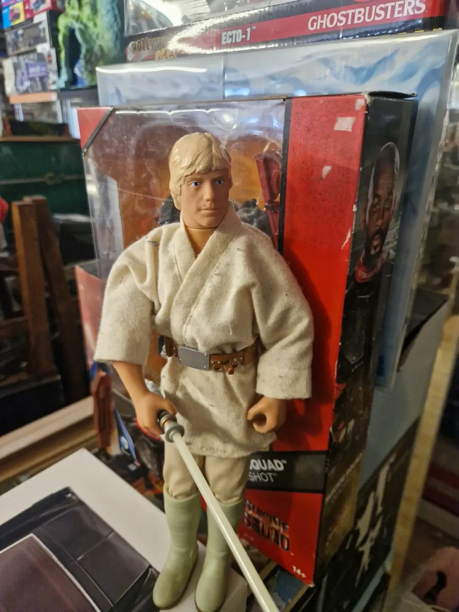 Star Wars 12" Luke Skywalker Farmboy - Image 1