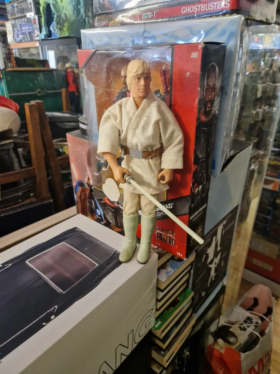 Star Wars 12" Luke Skywalker Farmboy - Image 2