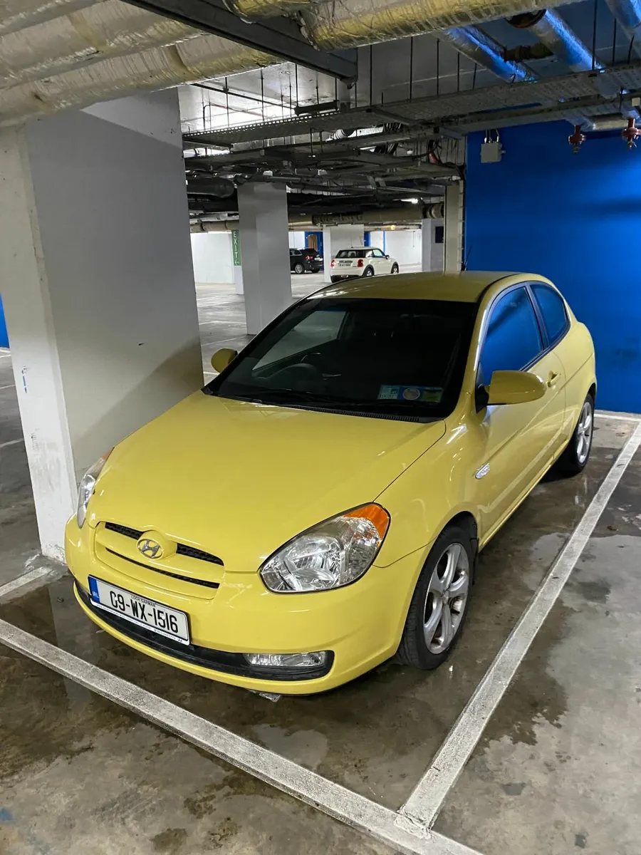 Hyundai Accent 2009 - Image 1