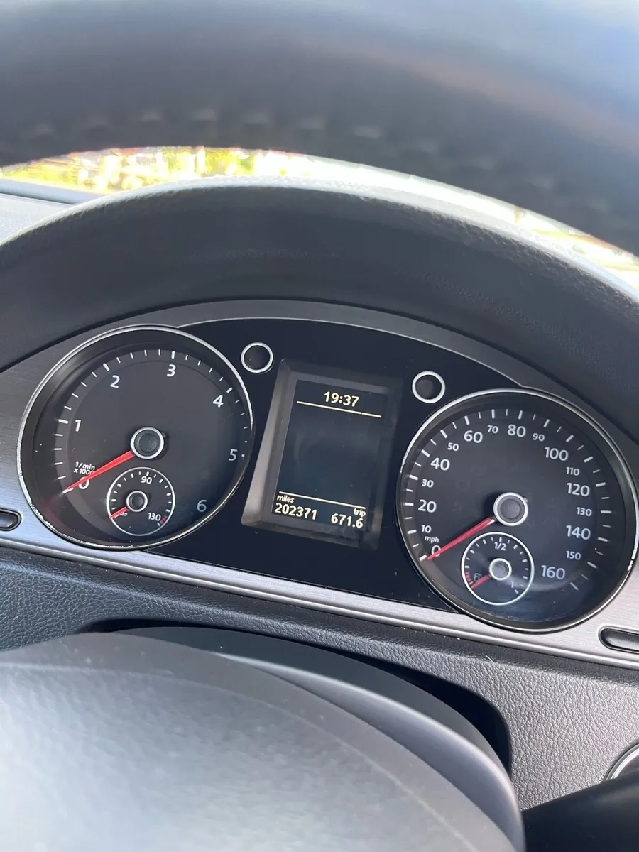 Volkswagen Passat B7 1.6 TDI HIGH SPEC - Image 3