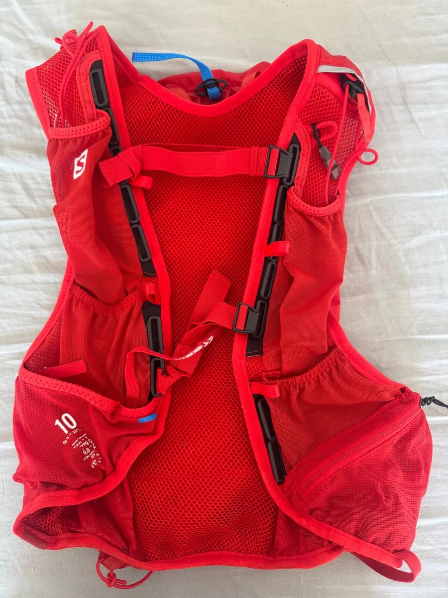 Salomon 10l running vest - Image 1