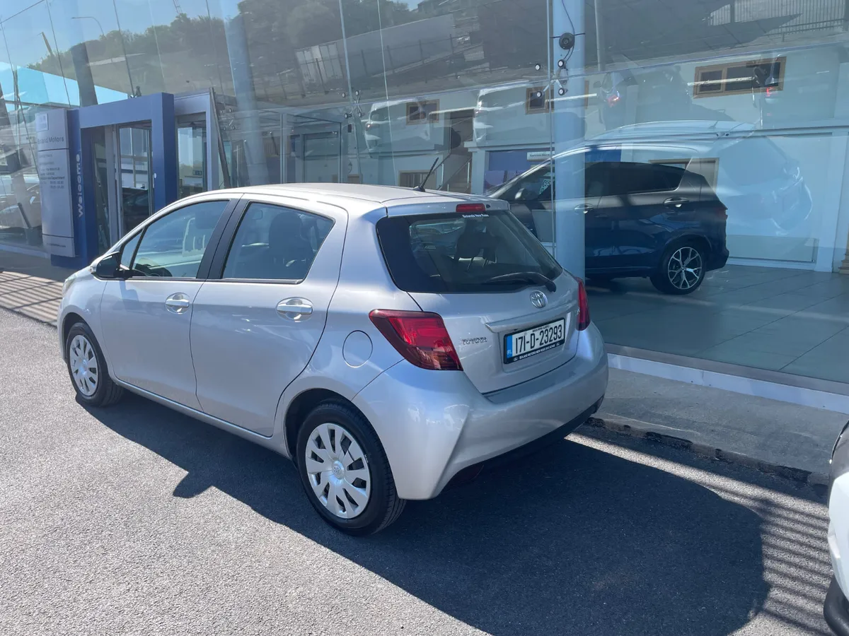 Toyota Yaris 2017 - Image 3