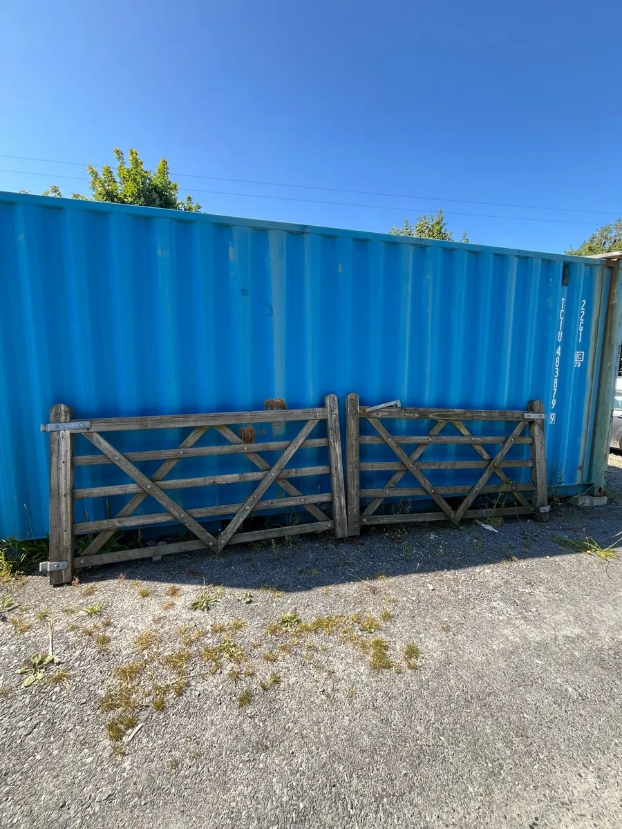 Wooden gates - Image 1