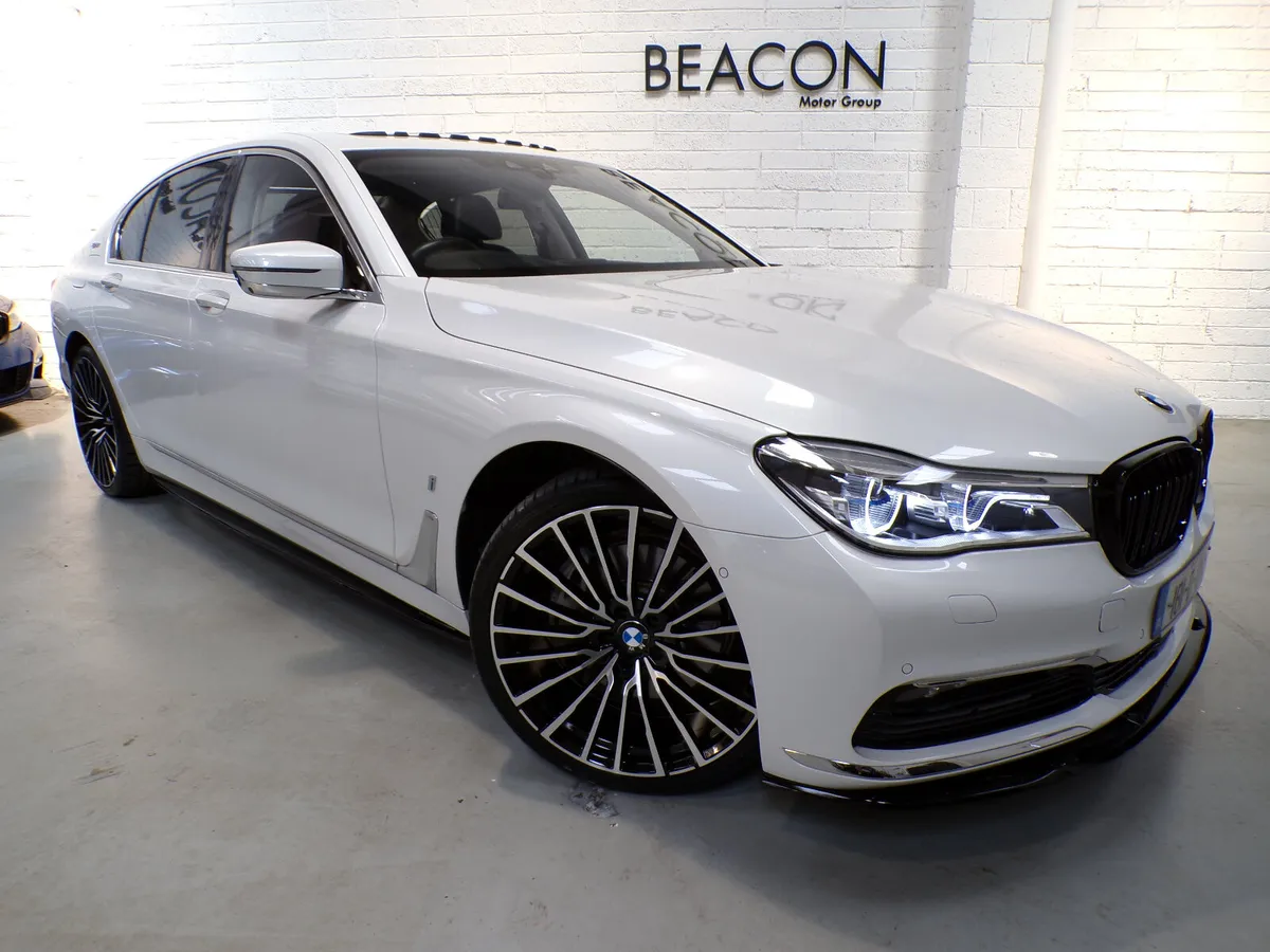 2018* ONLY 39,000 MILES*BMW 740E*PLUG-IN HYBRID*I- - Image 2