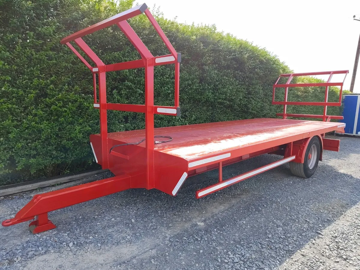 22 ft Bale/ flat trailer - Image 4