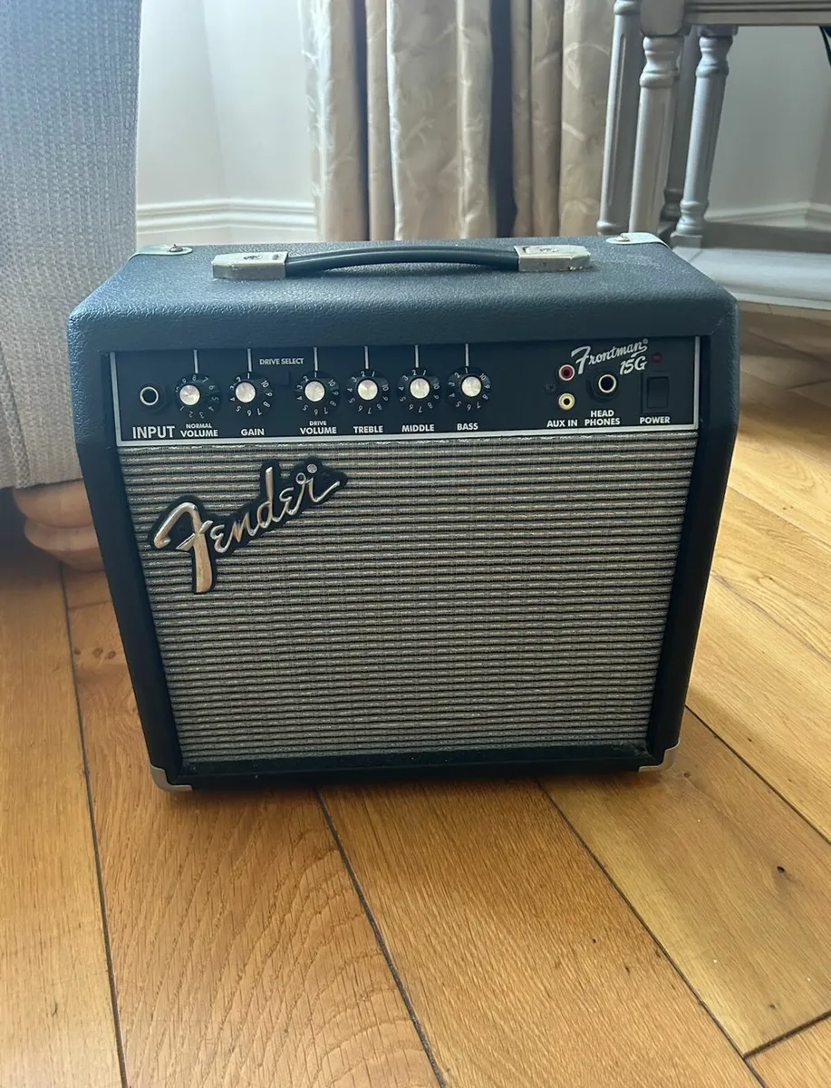Fender Squire Stratocaster & Fender Amplifier - Image 4