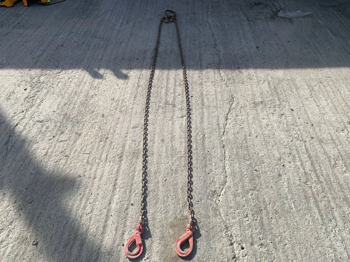 8ft Long 2-Leg Lifting Chain – Heavy Duty - Image 1