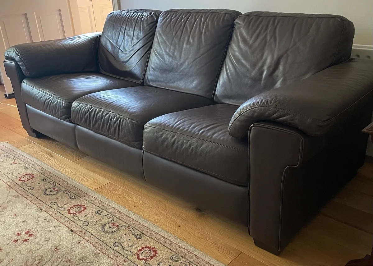 Leather couch - Image 2